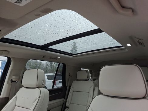 Used 2023 GMC Yukon Denali w/ LPO, Floor Liner Package image 15