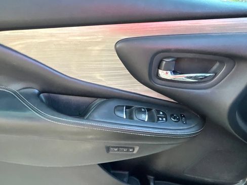 Used 2015 Nissan Murano SL w/ SL Technology Package FWD image 14