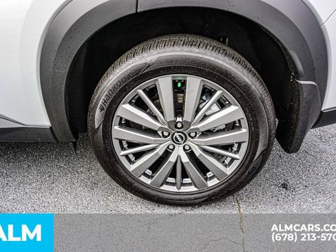 Used 2025 Nissan Pathfinder SL w/ SL Premium Package image 17