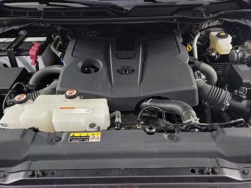 Used 2023 Toyota Tundra SR5 w/ SR5 Convenience Package AWD/4WD image 14