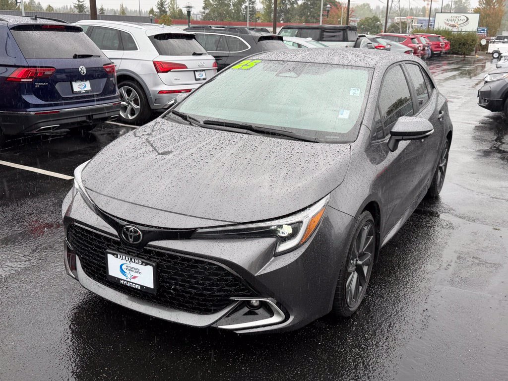 Used 2025 Toyota Corolla XSE FWD image 4