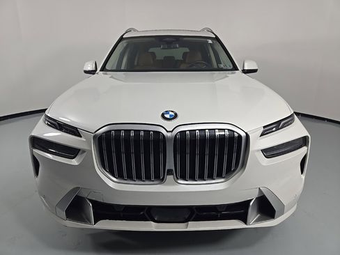 Certified 2023 BMW X7 xDrive40i w/ Executive Package image 2