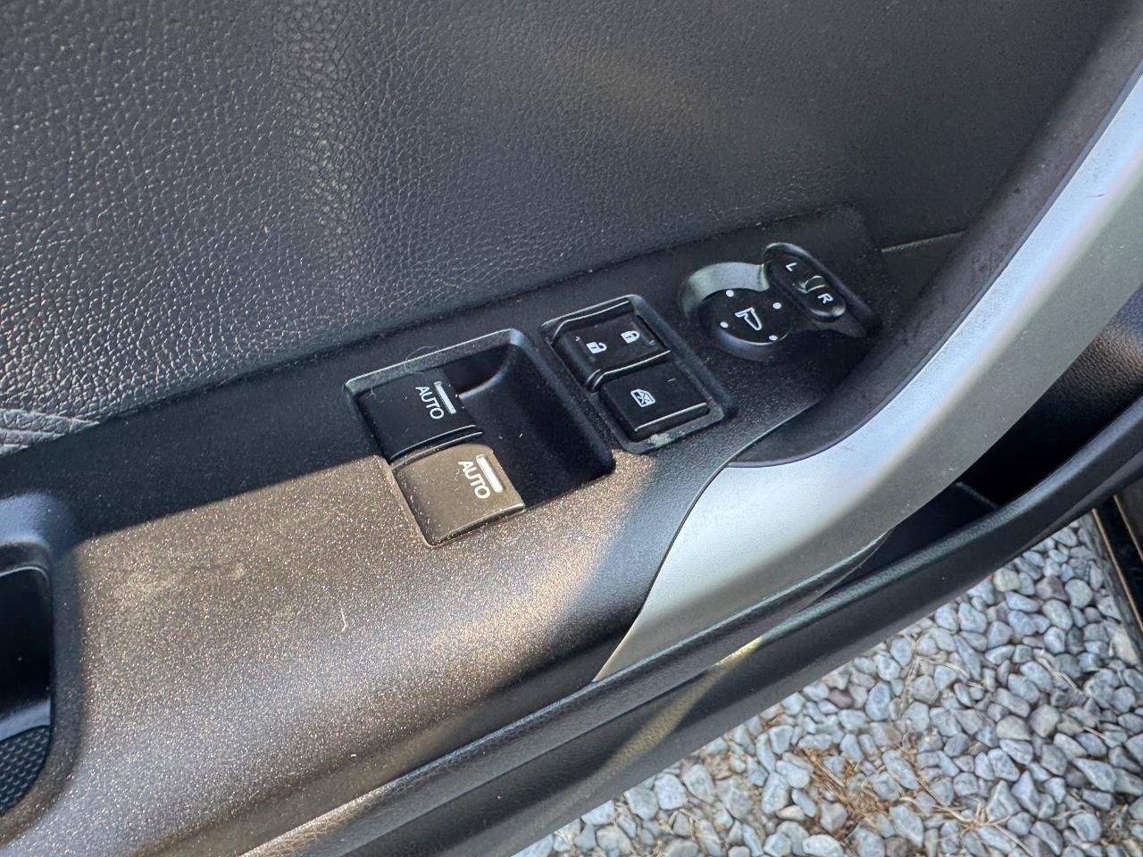Used 2015 Honda Accord EX-L image 13