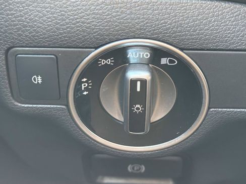 Used 2019 Mercedes-Benz CLA 250 image 30