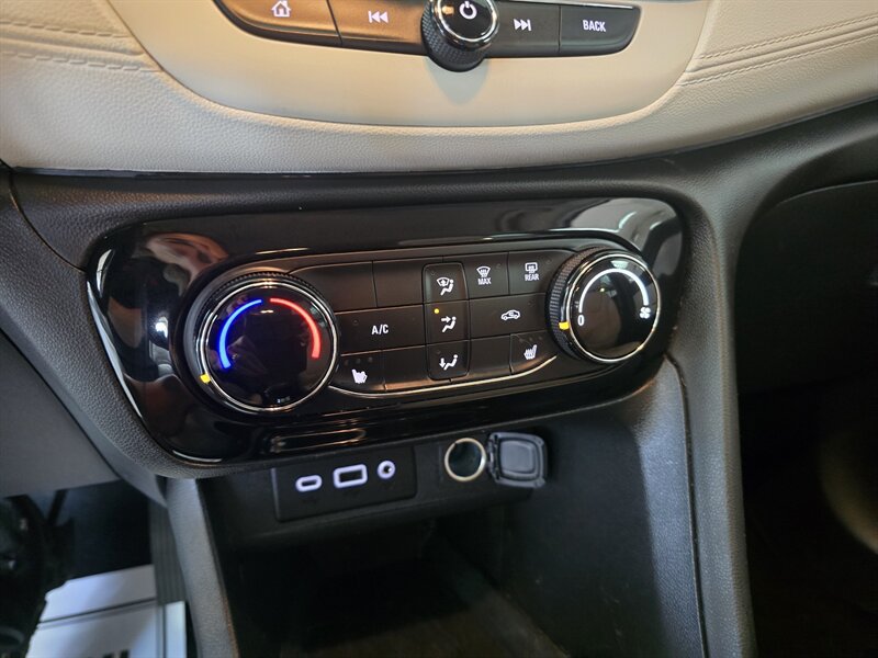 Used 2021 Buick Encore GX Preferred w/ Cold Weather Comfort Package FWD image 24