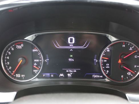 Used 2023 Chevrolet Traverse Premier AWD/4WD image 36