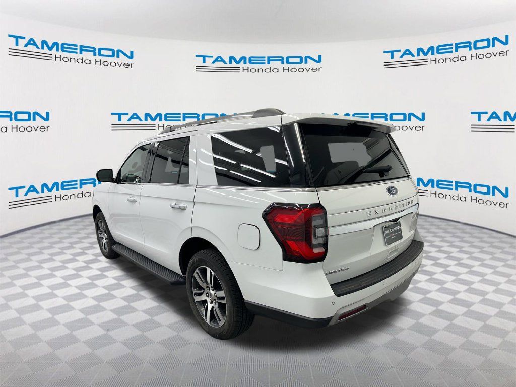 Used 2024 Ford Expedition Limited AWD/4WD image 3