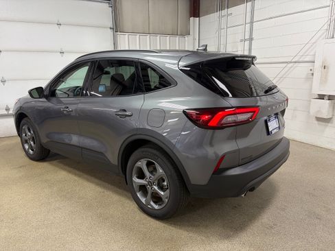Certified 2025 Ford Escape ST-Line Select AWD/4WD image 7