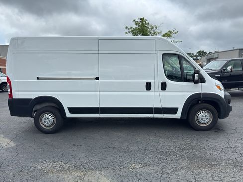 Used 2025 RAM ProMaster 2500 w/ Convenience Group FWD image 4
