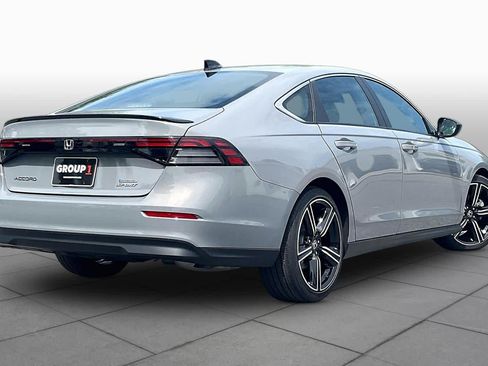 Used 2025 Honda Accord Sport image 12
