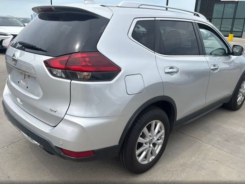 Used 2019 Nissan Rogue SV FWD image 5