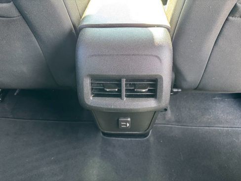 Used 2019 Chevrolet Equinox LT image 15