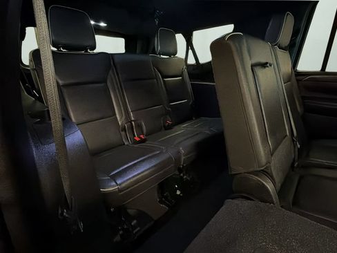 Used 2021 GMC Yukon XL SLT AWD/4WD image 15