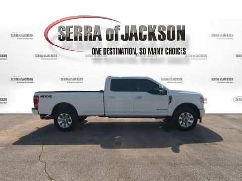 Used 2021 Ford F350 Platinum AWD/4WD image 9
