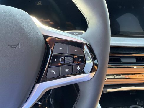 Used 2025 BMW i4 eDrive40 RWD image 17