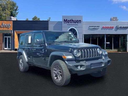 Used 2025 Jeep Wrangler Unlimited Sport AWD/4WD image 1