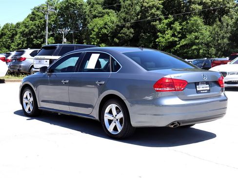 Used 2013 Volkswagen Passat TDI SE FWD image 5