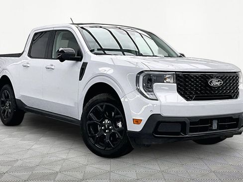 Certified 2025 Ford Maverick Lariat w/ Black Appearance Package AWD/4WD image 12