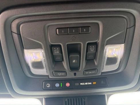 Used 2025 GMC Sierra 2500 AT4 w/ AT4 Preferred Package AWD/4WD image 15