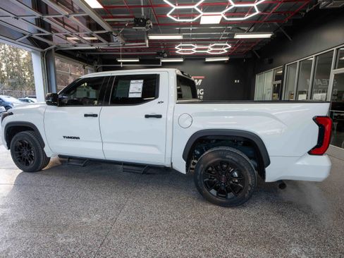 Used 2022 Toyota Tundra SR5 image 2