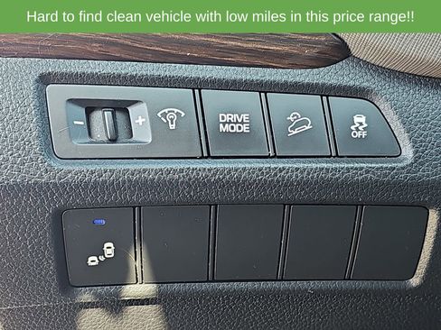 Used 2017 Hyundai Santa Fe Sport FWD image 31