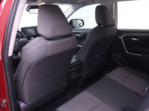 Used 2019 Toyota RAV4 XLE w/ Convenience Package AWD/4WD image 11