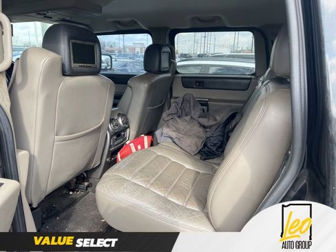 Used 2004 HUMMER H2 w/ Preferred Equipment Group image 11