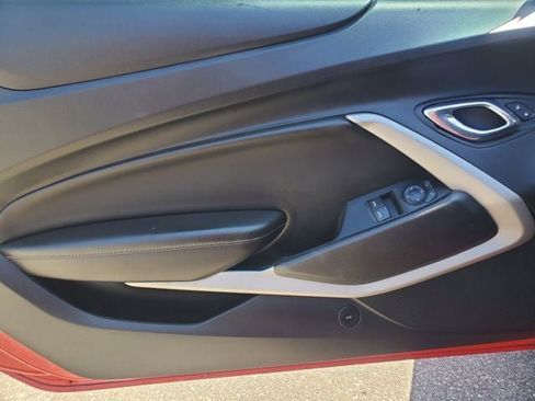 Used 2017 Chevrolet Camaro LT RWD image 6