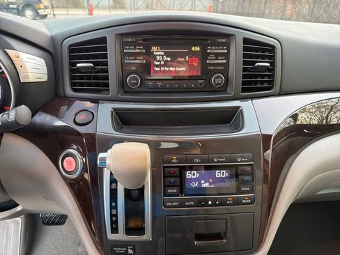 Used 2012 Nissan Quest SV image 18