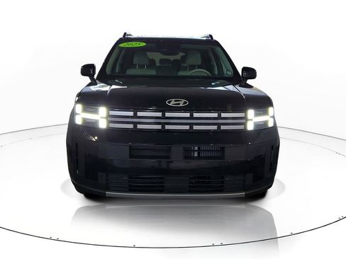 Used 2025 Hyundai Santa Fe SEL FWD image 2