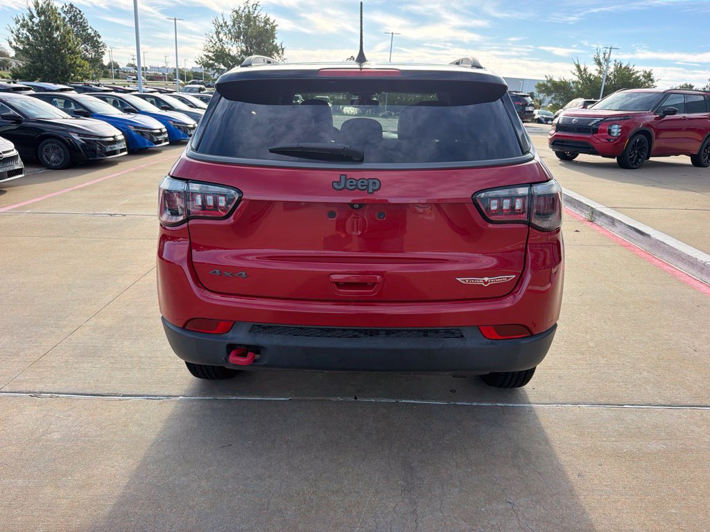 Used 2018 Jeep Compass Trailhawk w/ Leather Interior Group AWD/4WD image 4