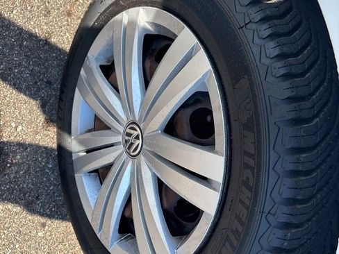 Used 2017 Volkswagen Jetta S image 5