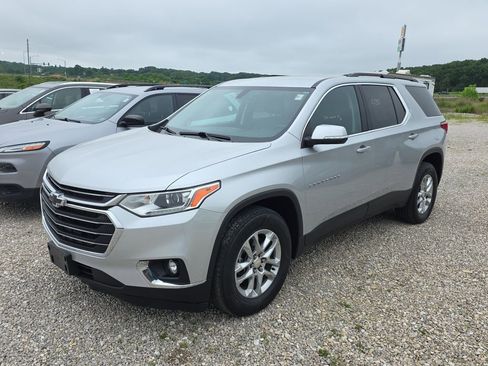 Used 2021 Chevrolet Traverse LT AWD/4WD image 3