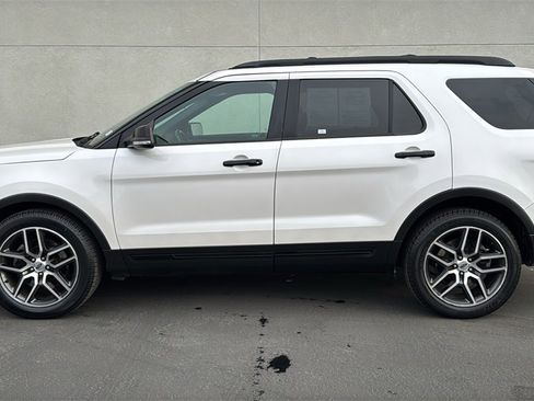 Used 2016 Ford Explorer Sport w/ Equipment Group 401A image 5