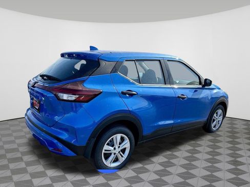 Certified 2025 Nissan Kicks Play S FWD image 3