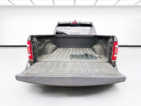 Used 2019 RAM 1500 Laramie RWD image 17