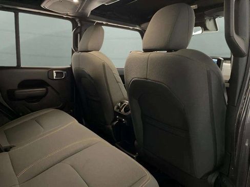 Used 2024 Jeep Wrangler Unlimited image 66