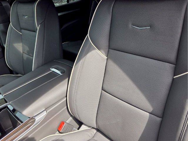 New 2026 Cadillac Escalade Luxury AWD/4WD image 15
