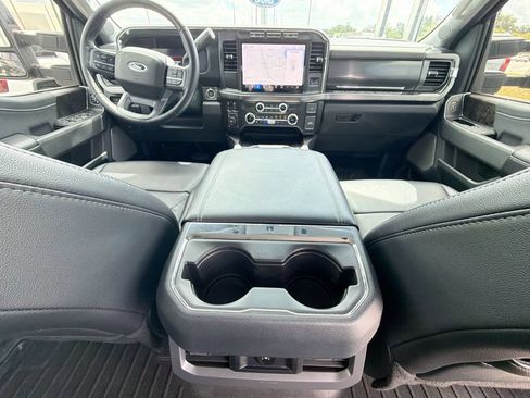 Used 2024 Ford F250 Lariat w/ Sport Appearance Package AWD/4WD image 10
