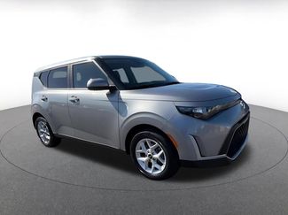 Used 2025 Kia Soul LX w/ LX Technology Package FWD video 2