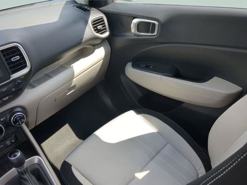 New 2026 Hyundai Venue SEL FWD image 17