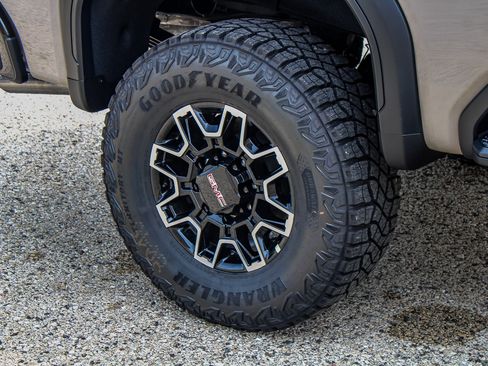 New 2026 GMC Sierra 2500 AT4X AWD/4WD image 18