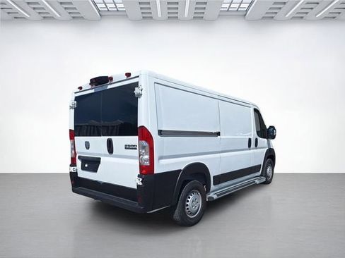 Used 2025 RAM ProMaster 2500 w/ U-Haul Equipment Group FWD image 4
