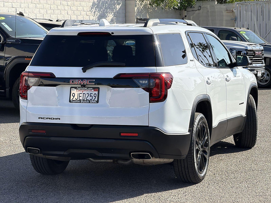 Used 2023 GMC Acadia SLE w/ Elevation Edition FWD image 5