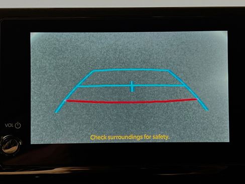 Used 2025 Toyota Corolla LE image 28