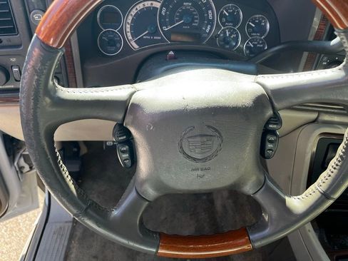 Used 2002 Cadillac Escalade AWD image 9