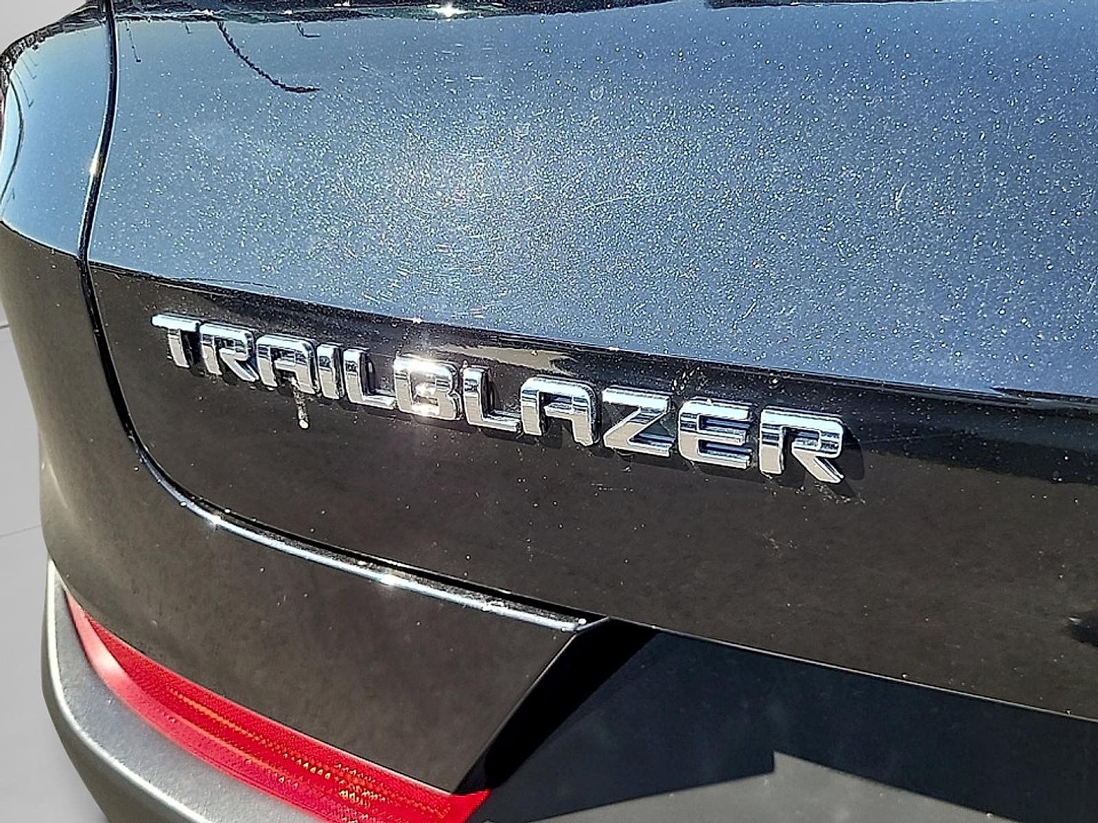 Used 2023 Chevrolet TrailBlazer LT FWD image 26