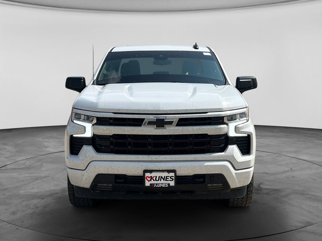 Used 2024 Chevrolet Silverado 1500 RST w/ Z71 Off-Road Package AWD/4WD image 4