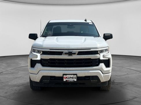 Used 2024 Chevrolet Silverado 1500 RST w/ Z71 Off-Road Package AWD/4WD image 4