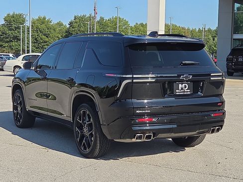 Used 2025 Chevrolet Traverse RS AWD/4WD image 4
